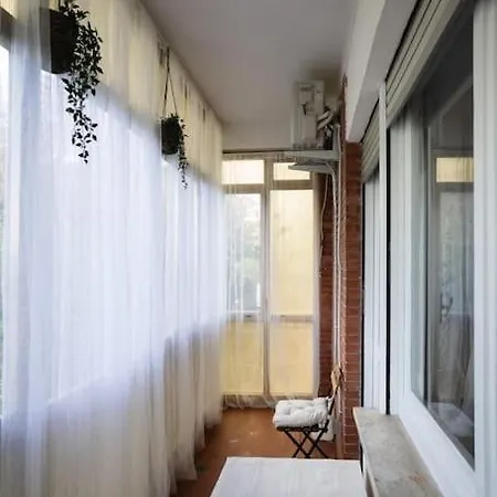 Family House شقة *