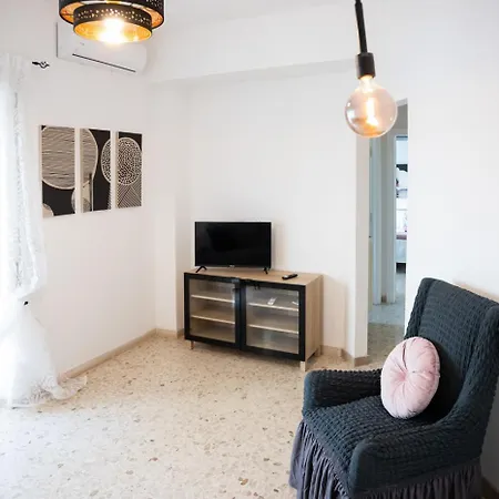 Апартаменты Family House *