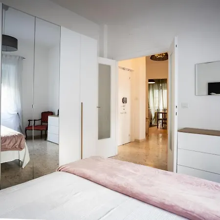 Family House Апартаменты *